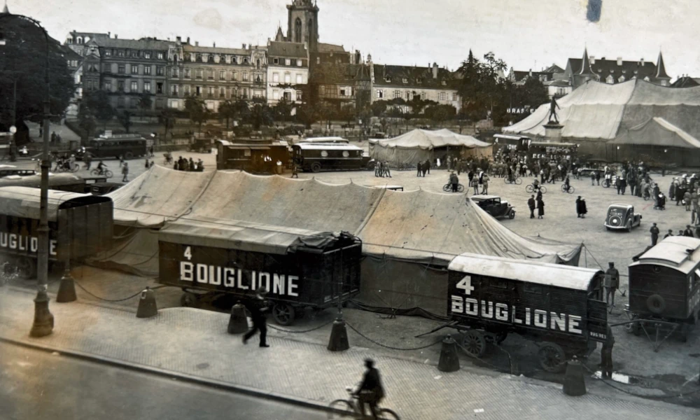 Cirque Bouglione photo gallery